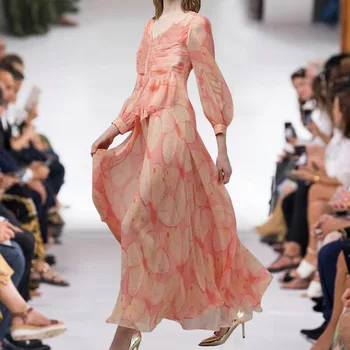 2023 a coleção Primavera / Verão de Novo Em Vestidos de Pista Designers Elegante V-pescoço Longo da Luva cor-de-Rosa Impresso Vestido Longo para as Mulheres, Vestido Feminino